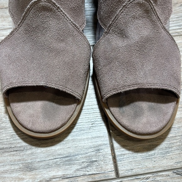 Koolaburra UGG Sandals Womens 10 Suede Leather Block Heel Ankle Strap Brown - Picture 6 of 9